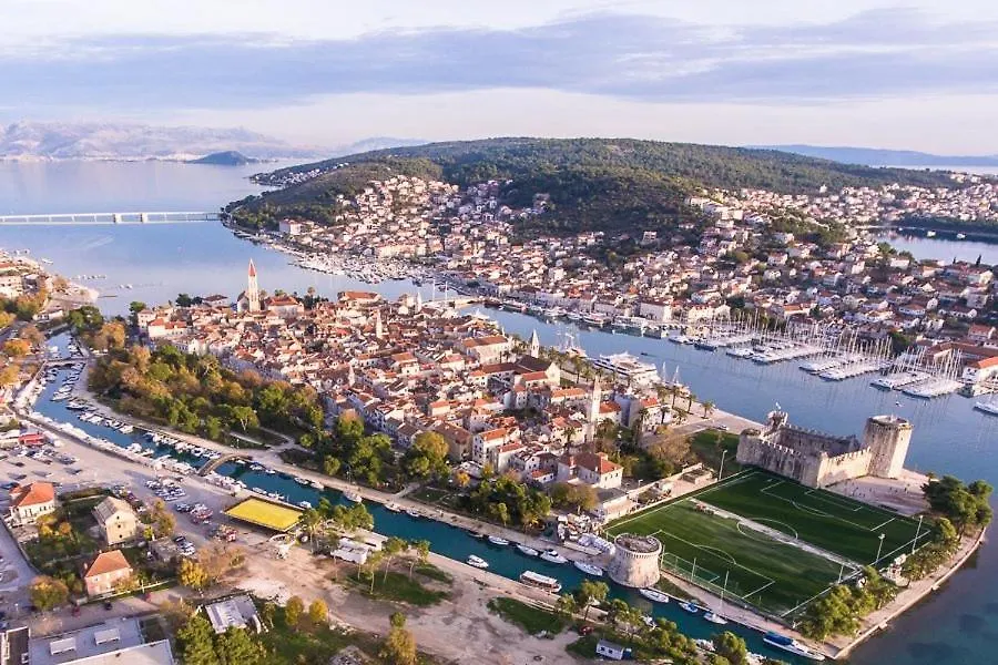 Apartment Lizzi. Trogir